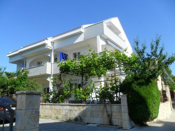 Apartment In Okrug Gornji With Seaview, Balcony, Air Condition, Wifi Trogir Eksteriør billede