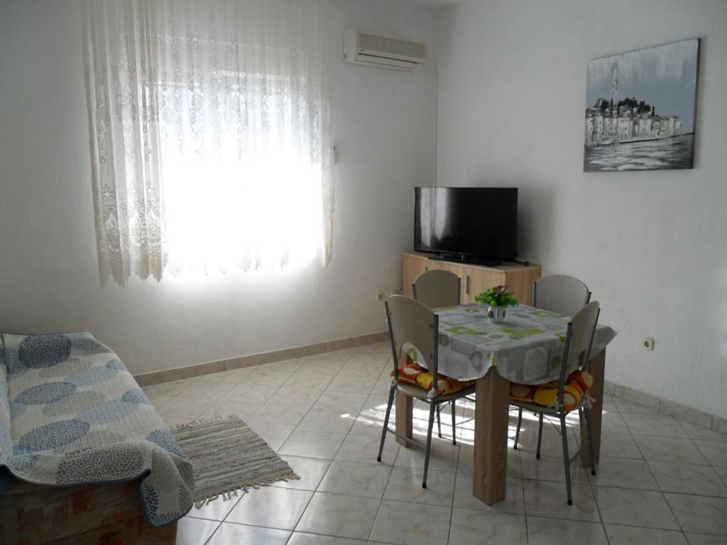 Apartment In Okrug Gornji With Seaview, Balcony, Air Condition, Wifi Trogir Eksteriør billede